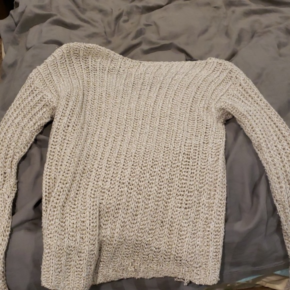 Too big - Picture 2 of 3